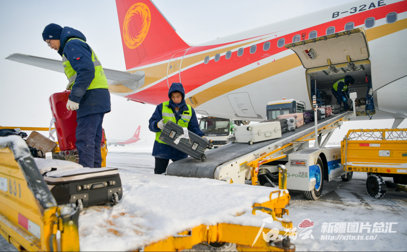 火狐电竞新疆自贸试验区领航 空港物流“大动脉”更畅通(图2)